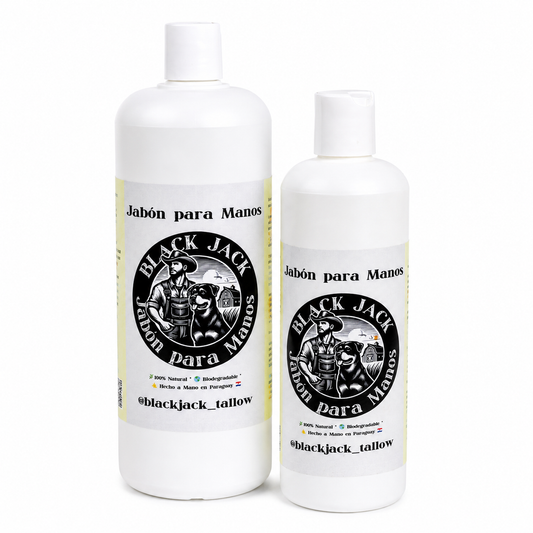 Dos botellas de Jabón Líquido para Manos Black Jack en dos tamaños, 100% natural, biodegradable, Hecho a Mano en Paraguay, sobre fondo blanco

